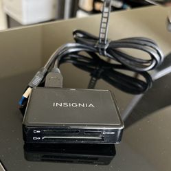 Insignia USB 3.0 Compact Flash, SD, and Micro SD Card Reader