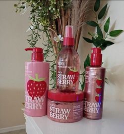 Victoria's Secret PINK Juicy Strawberry Body Care Set