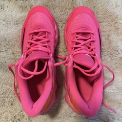 Nike Giannis Immortality – Pink (Women’s/Youth) Like New – Worn Indoors Only 3 Times