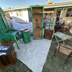 Country / Farmhouse Style  Kitchen Storage And Table