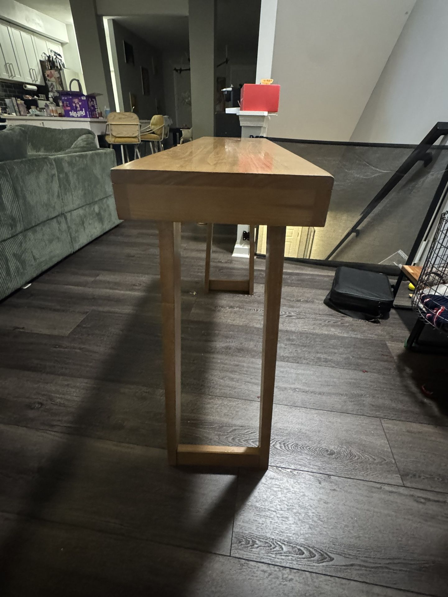 2 Table Consoles