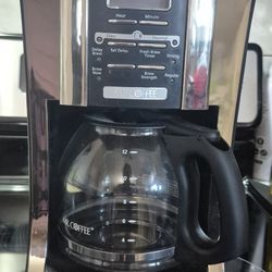 https://offerup.com/redirect/?o=TXIuQ29mZmVl (Coffee Maker)
