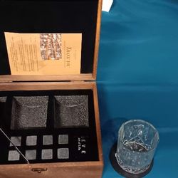 Whiskey glass chilling Stone set.