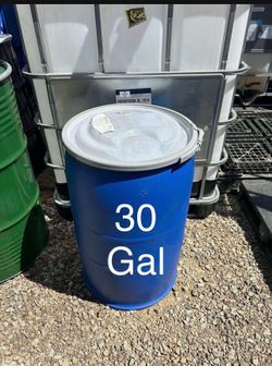 30 Gallons Plastic Barrel ($30) Clean Inside