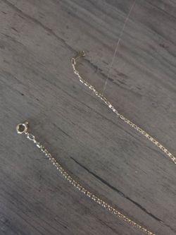 https://offerup.co/faYXKzQFnY?$deeplink_path=/redirect/ necklace 14q 3 grams