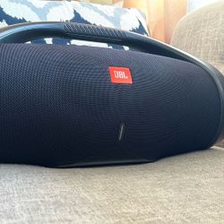 JBL Boombox 2 : Excellent Condition : Big Bass 