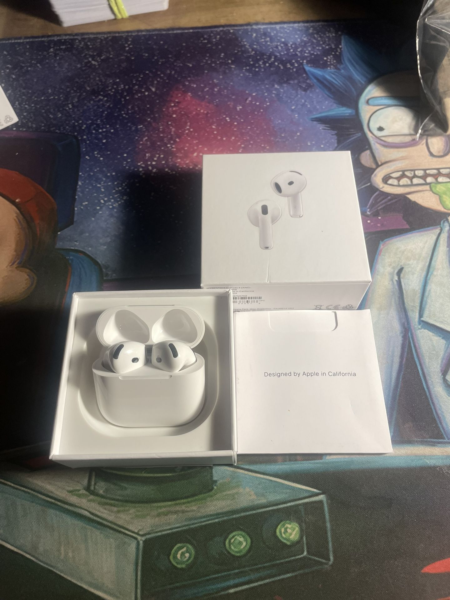 AirPods 4