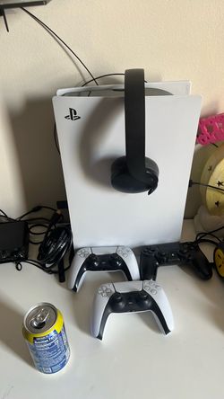 Ps5  2 controllers