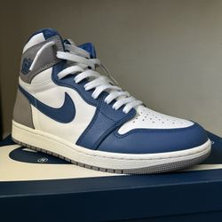 Air Jordan 1 (Size 10M)