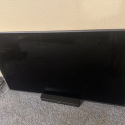 65” Samsung Tv With Small Bose Speaker