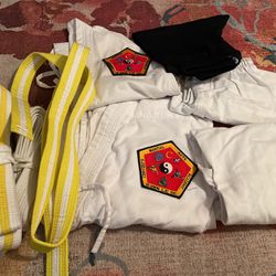 Karate Uniform Sizes 0 And 2