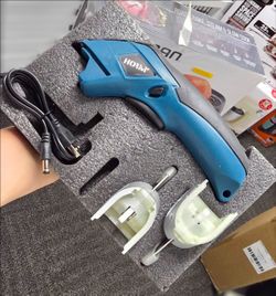Cordless Electric Scissors,3.7V Fabric Cutter,Equipped with 2 Blades