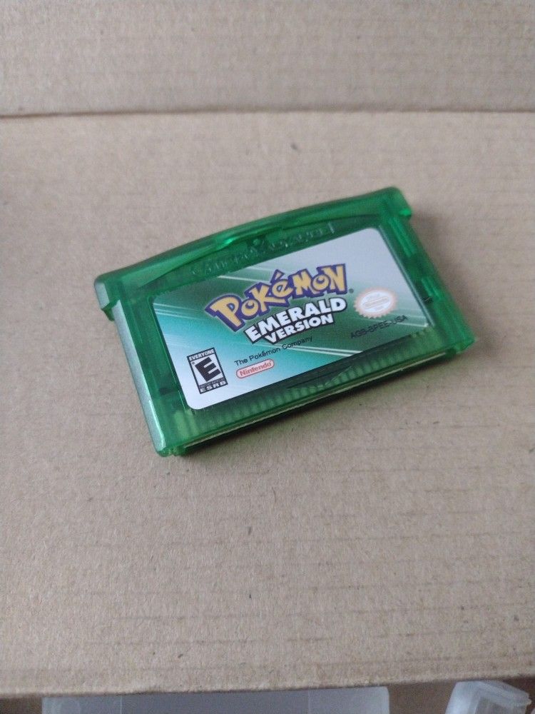 Pokemon Emerald Version Gameboy Advance