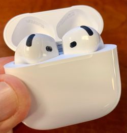 Apple AirPods 4 with Active Noise Cancellation..!