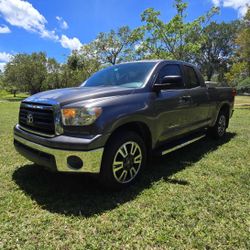 2013 Toyota tundra V6 4x2