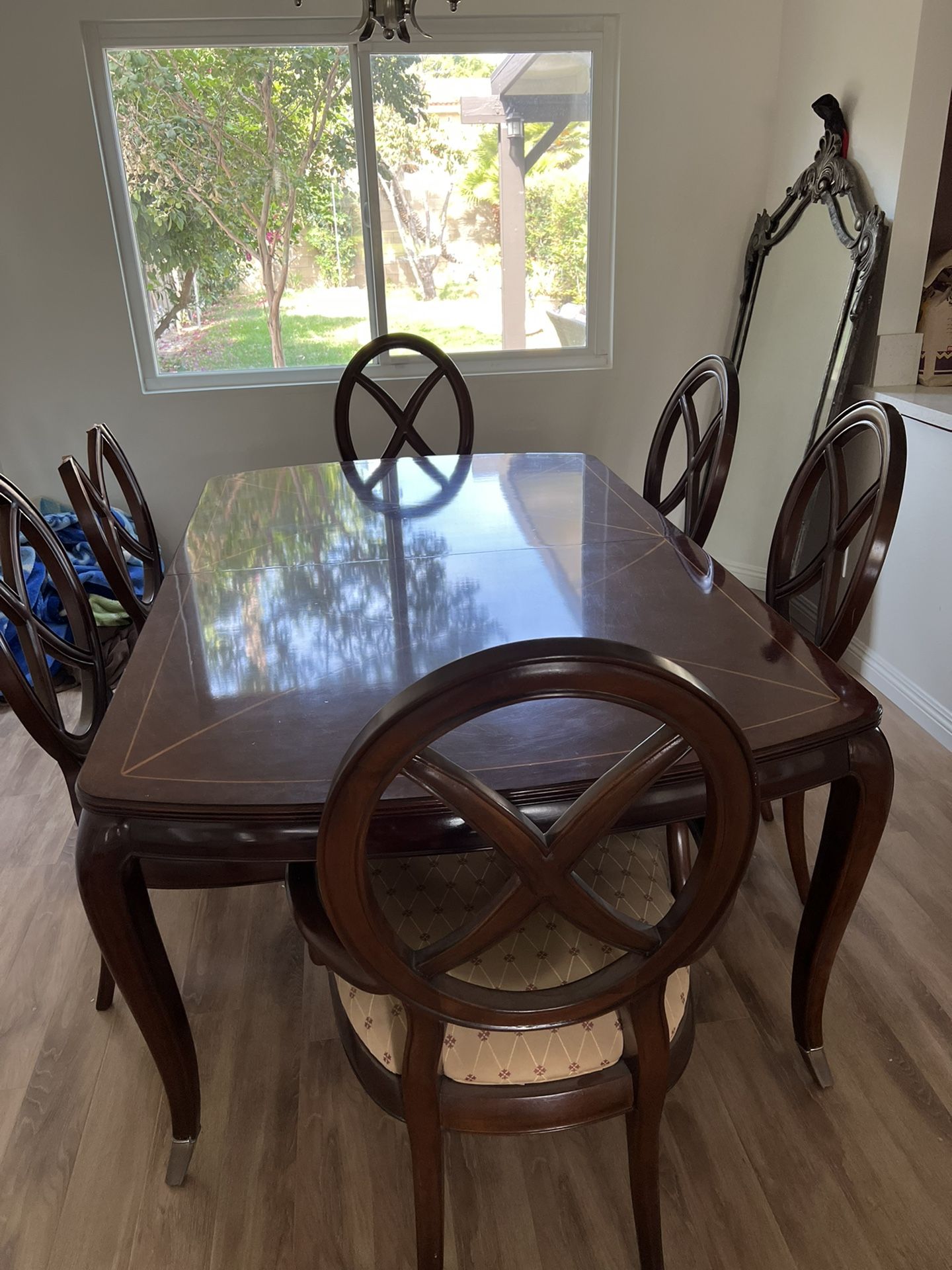 Thomasville Dinning Table Chairs