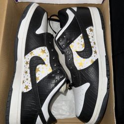 Nike Dunk Supreme Pandas