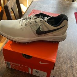Nike golf shoes size 9 1/2