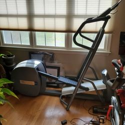 Precor EFX 5.17i elliptical exercise machine