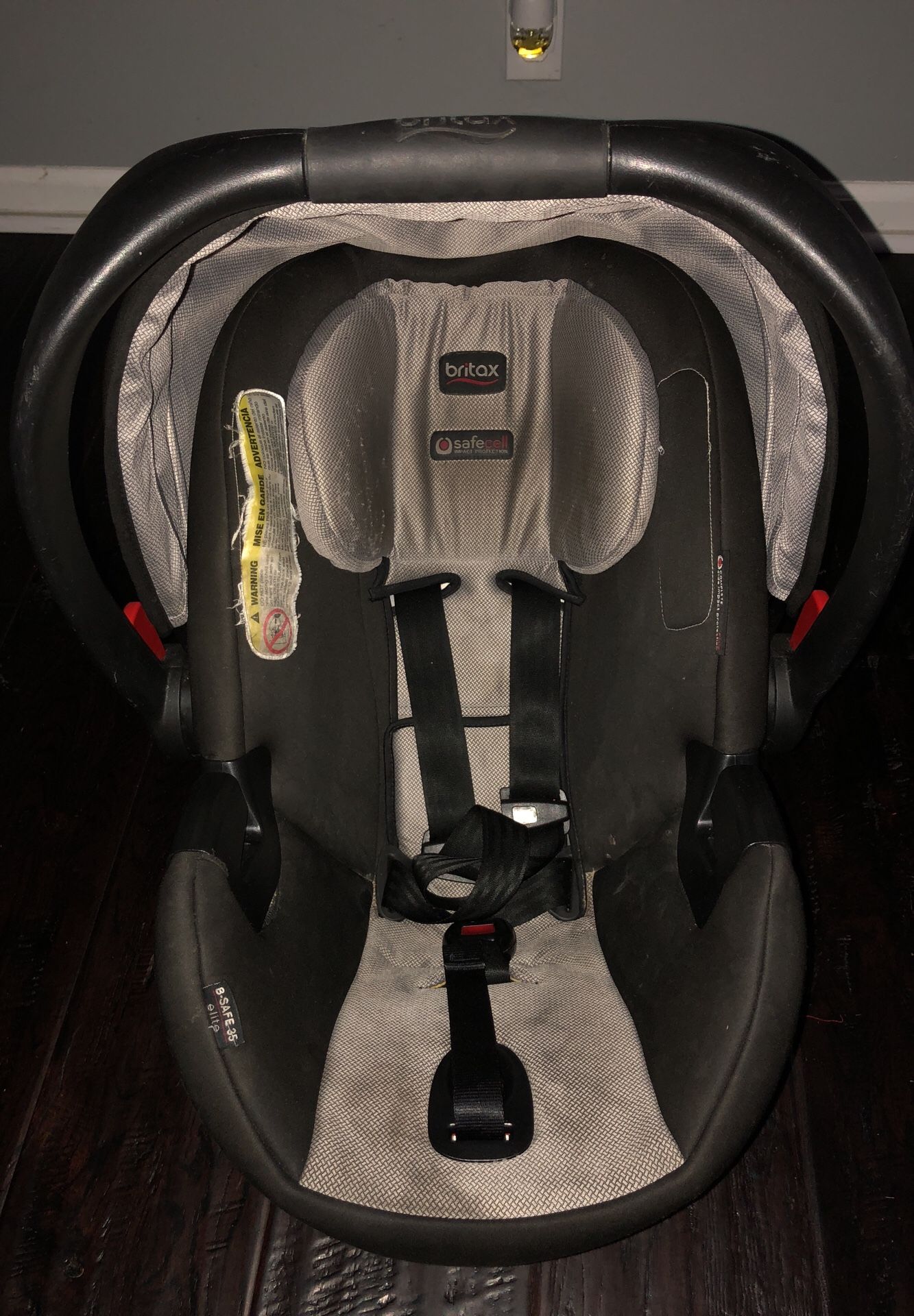 Car seat no base included