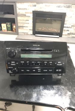 Toyota Tundra 2007/2013 radio, mp3 ,cd Player $15