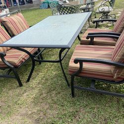 Patio Table 4 Chiar Good Condition $160