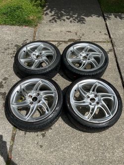 MOMO Wheels / rims / tires
