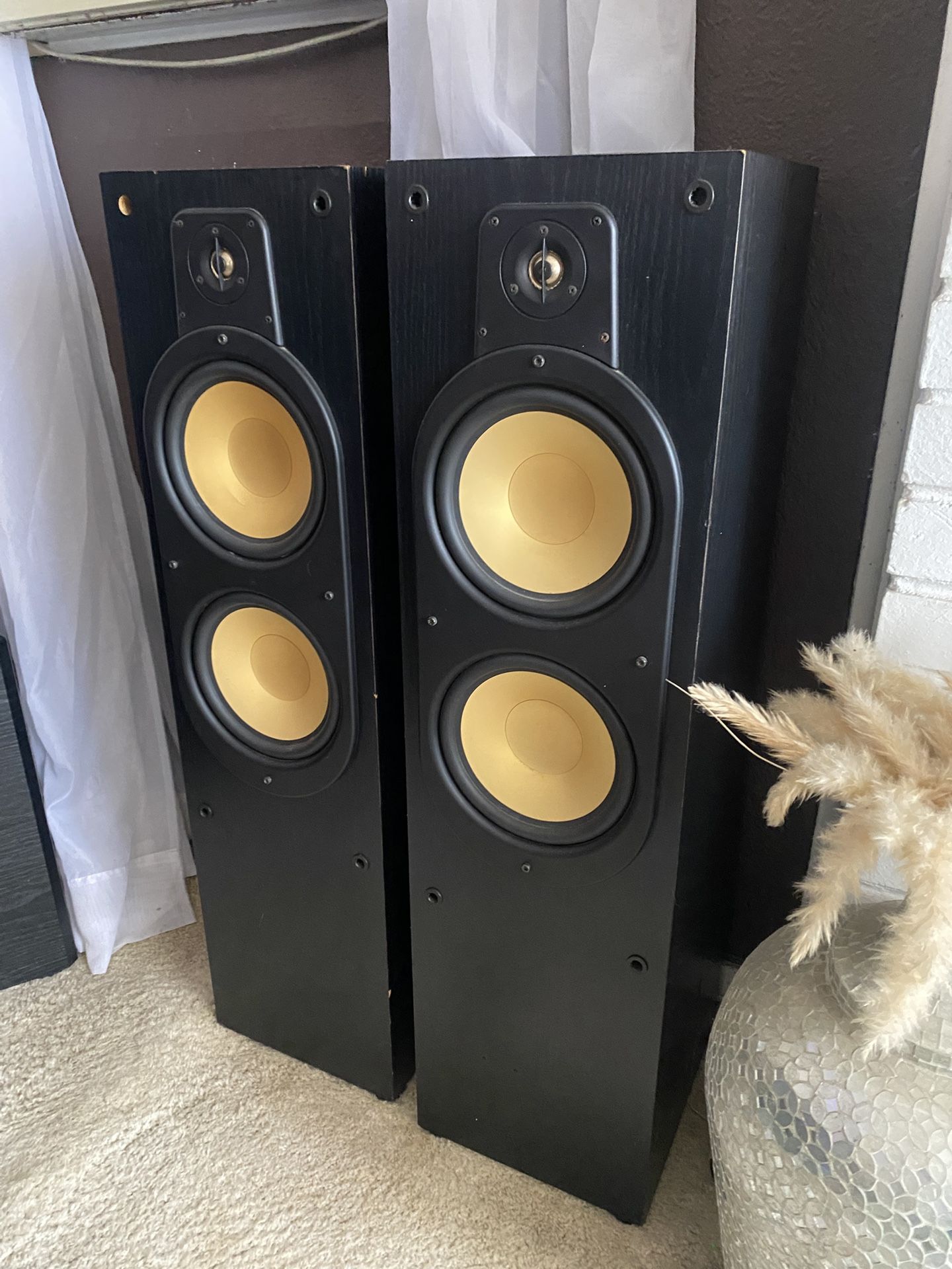 DPA Tower Speakers 2.5 way (500 watts)