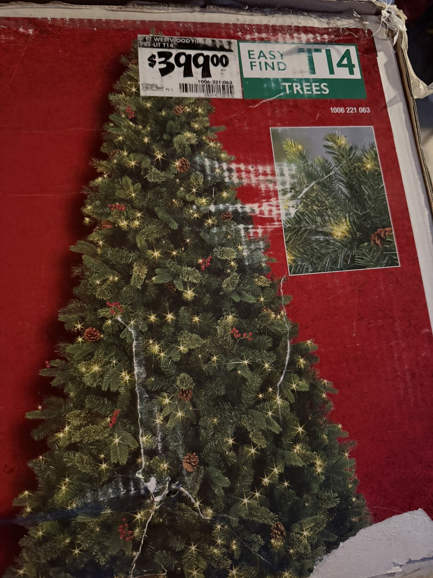 9 Foot Pre-Lit Christmas Tree