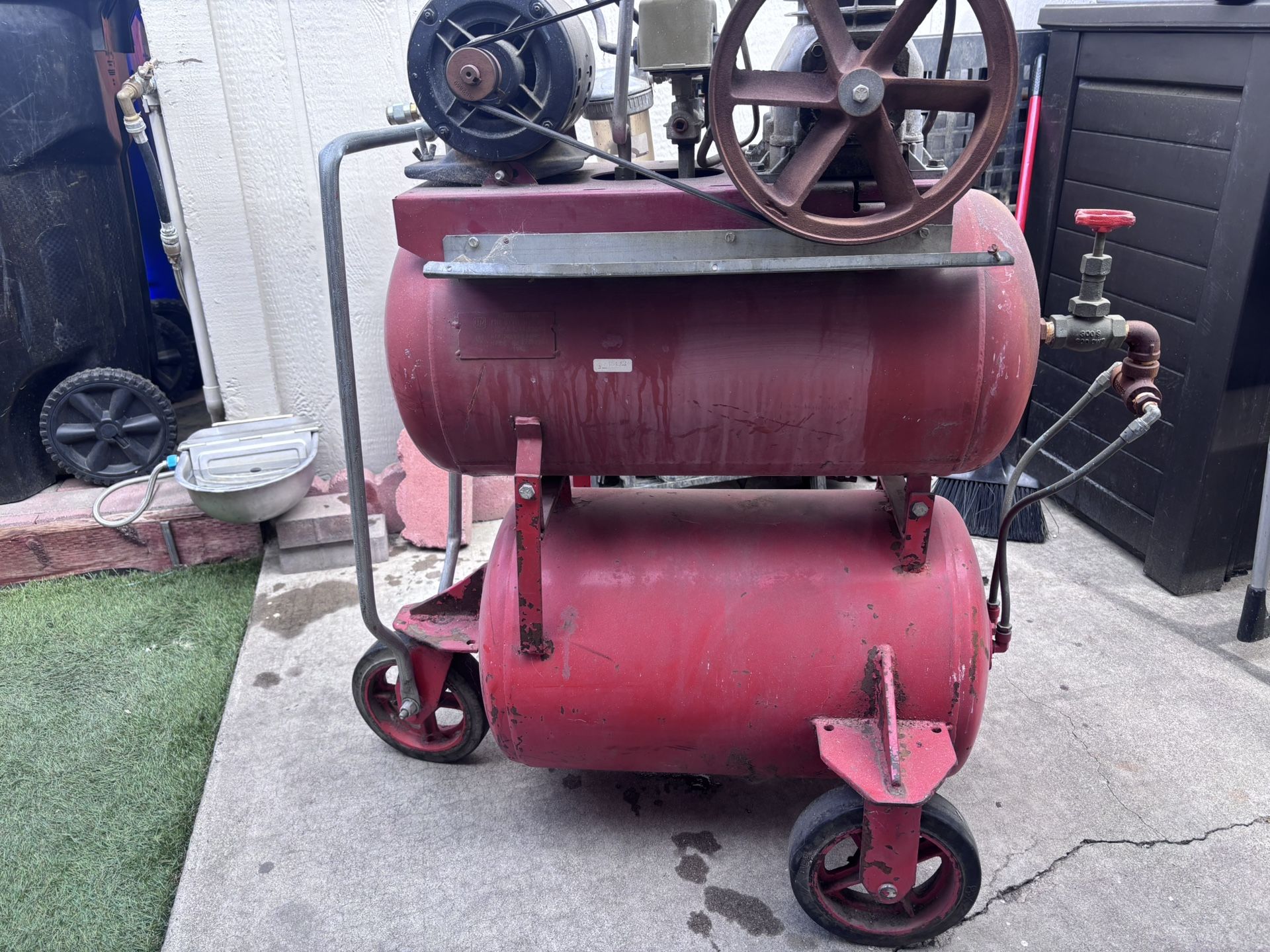 Air compressor 