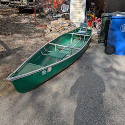 15-Ft Canoe For Cheep