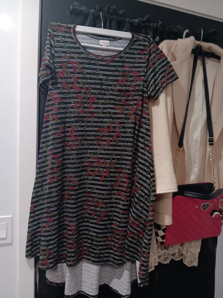 Womans Lularoe Dress MED
