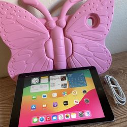 Apple iPad 6th Generation 128GB With kids case pink butterfly  and Pencil 
