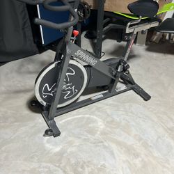 Spinner sport, spinning, stationary exercise bike
