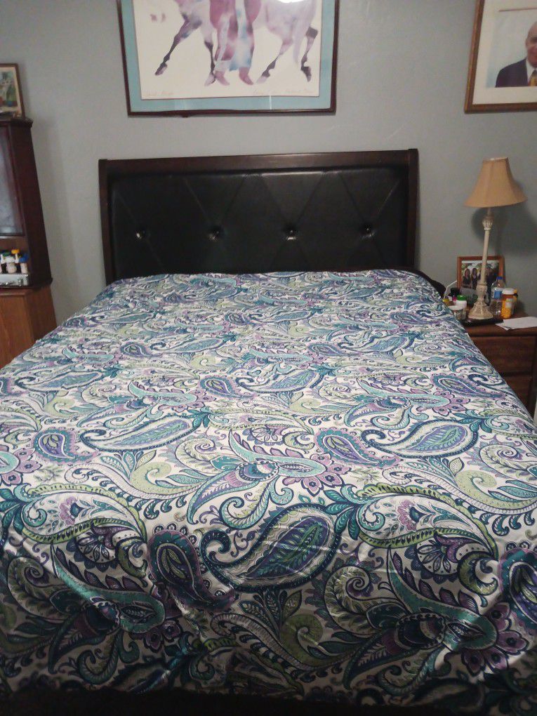 Queen Bedroom Set Solid  Oak Great Condition