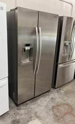 Samsung Refrigerator Fridge Side By Side Side by Side With Ice and Water
