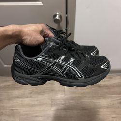 Pure Silver ASICS Gel 1130