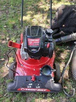 Troy-Bilt Wood Chipper Vacuum. Only twice used!!