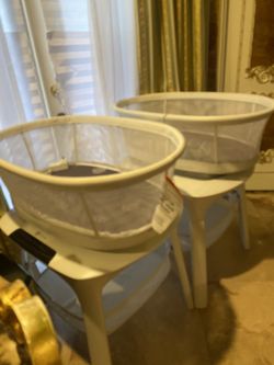 4 Mom Baby Crib/ Bassinet 2 Available 
