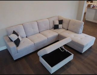 New White Gray Sectional Sofa Couch With Free Ottoman, Chaise And 2 Pillows 