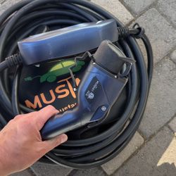  WORKS PERFECTLY -- MUSTART Level 2 Portable EV Charger (240 Volt, 25ft Cable, 25 Amp) NEMA 10-30P