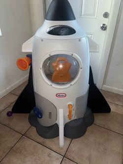 Rocket ship little tikes
