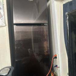 Mid Size Fridge with Freezer 