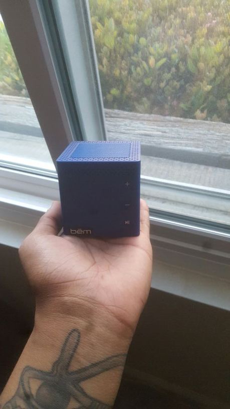 Bēm Bluetooth speaker
