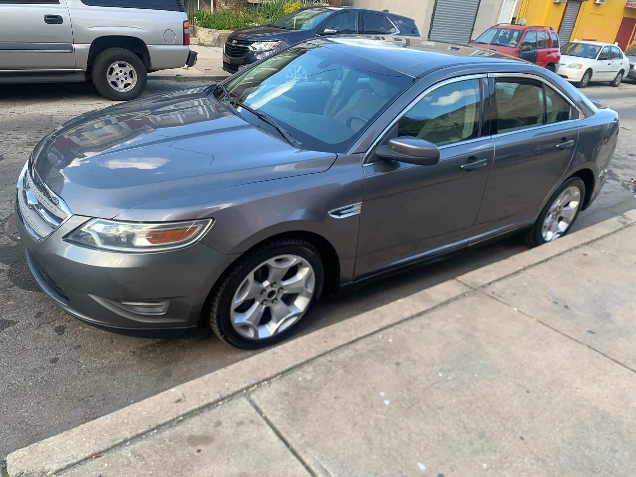 2012 Ford Taurus