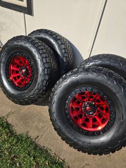 Rims 17 inch Candy red take off Ford Raptor 315 70 17