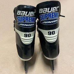 Bauer Junior Supreme Ice Skates