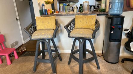 Bar chairs