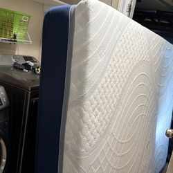 FREE queen mattress 3/15 Pick Up