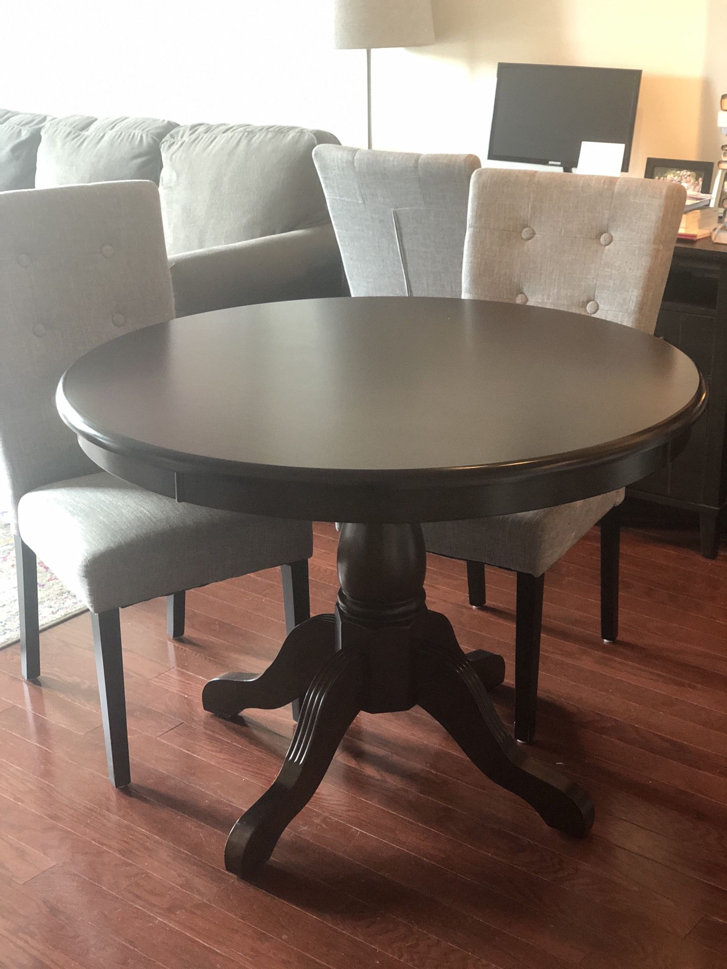 Gorgeous Wood Dining Table (Espresso)